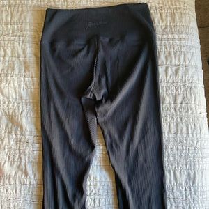 PINK yoga leggings black